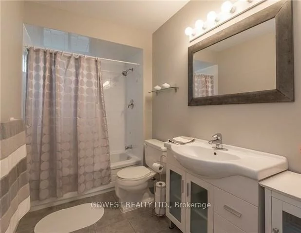 1055, Shawnmarr, Port Credit, Mississauga
