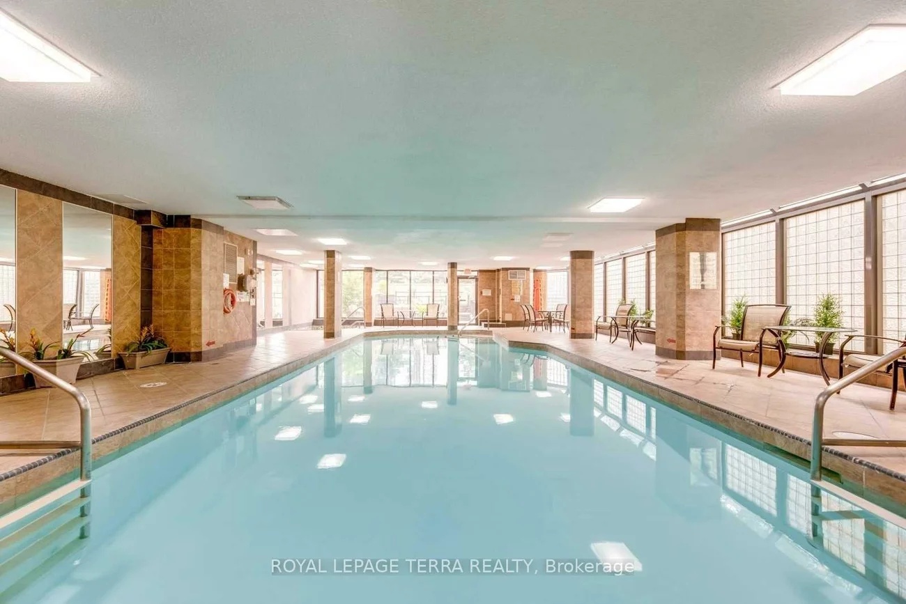 300, Webb, City Centre, Mississauga