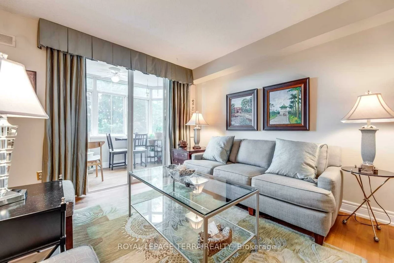 300, Webb, City Centre, Mississauga