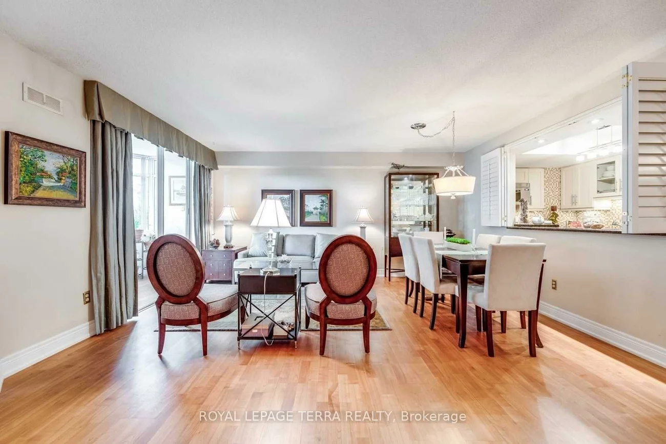 300, Webb, City Centre, Mississauga