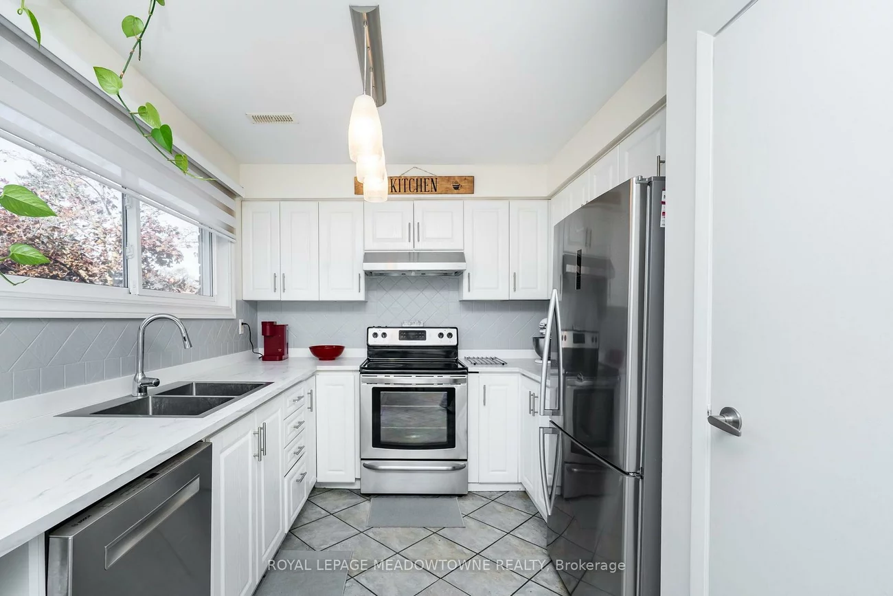 7251, Copenhagen, Meadowvale, Mississauga