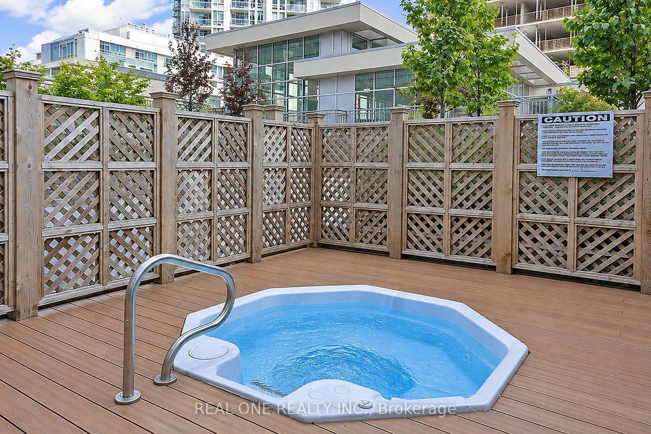 225, Webb, City Centre, Mississauga
