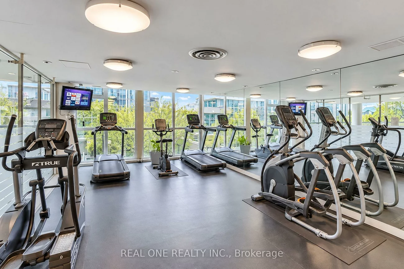 225, Webb, City Centre, Mississauga