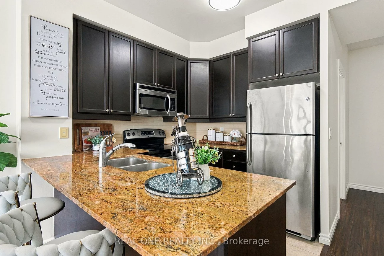 225, Webb, City Centre, Mississauga
