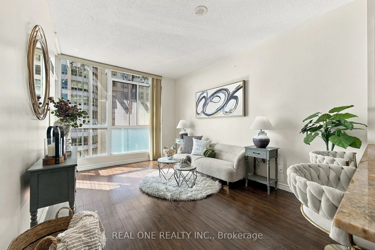 225, Webb, City Centre, Mississauga