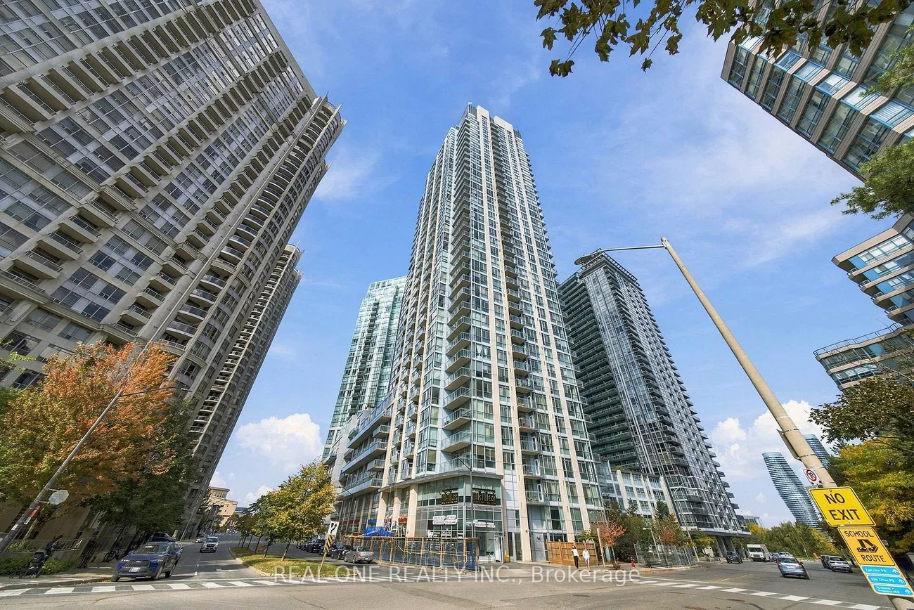 225, Webb, City Centre, Mississauga