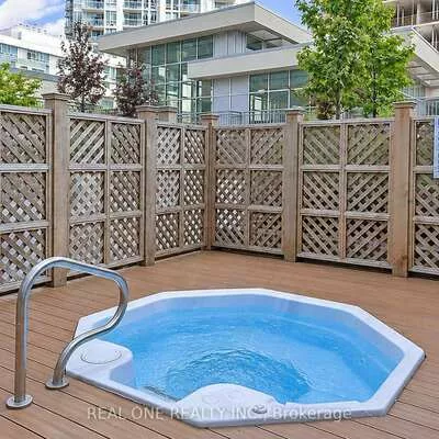225, Webb, City Centre, Mississauga