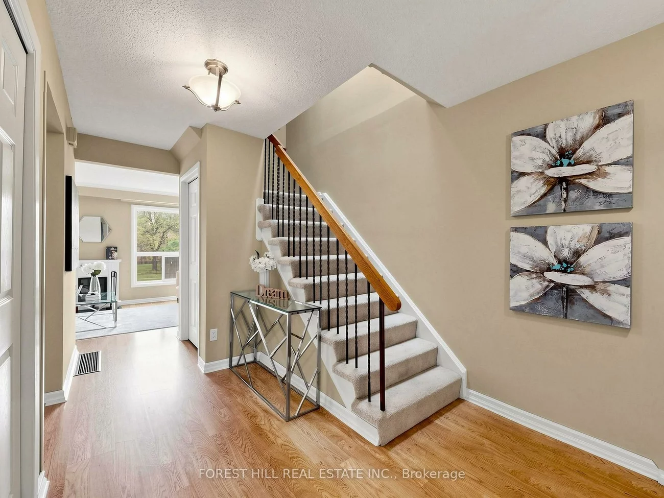 725, Vermouth, Mississauga Valleys, Mississauga