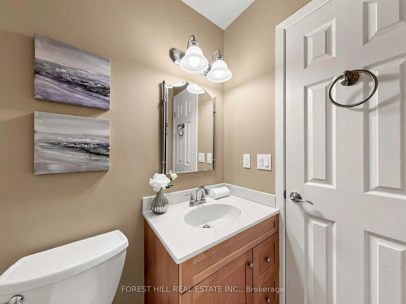 725, Vermouth, Mississauga Valleys, Mississauga