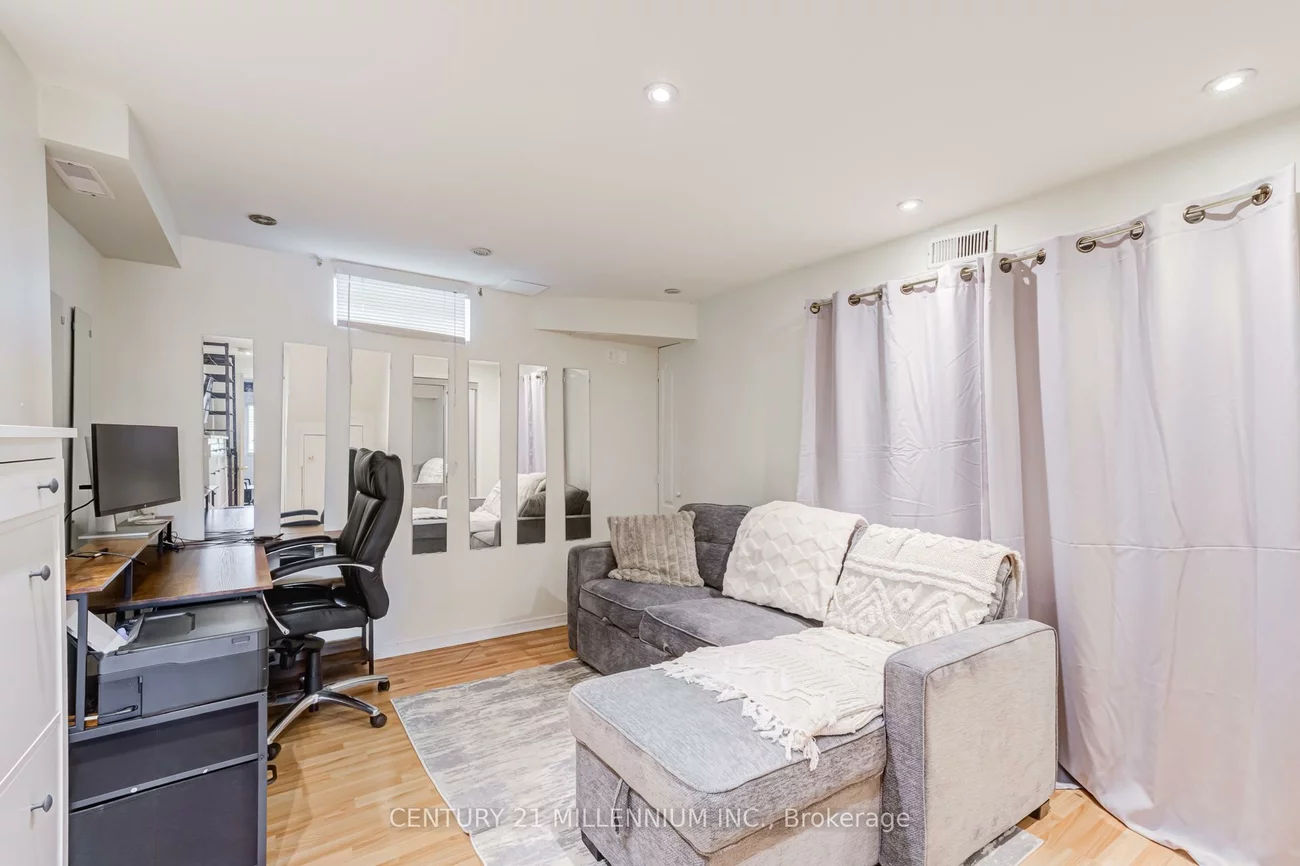 7190, Atwood, Meadowvale Village, Mississauga