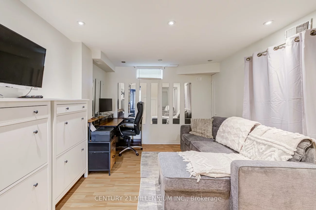 7190, Atwood, Meadowvale Village, Mississauga