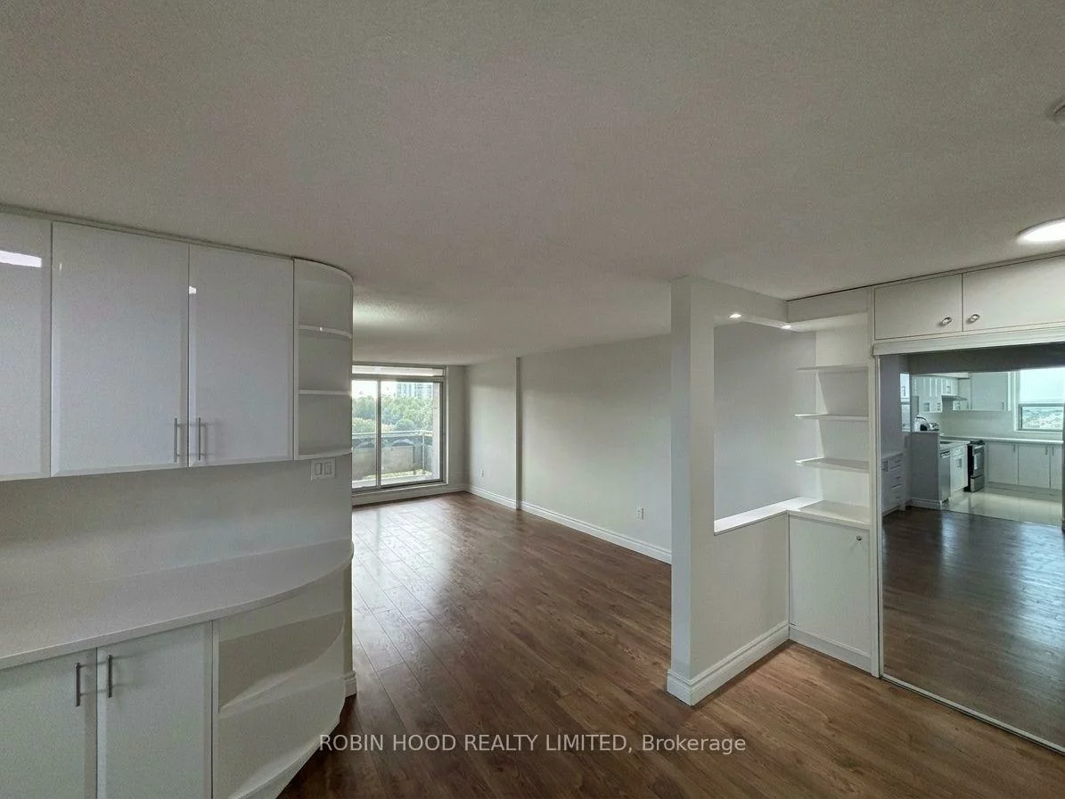 355, Rathburn, Airport Corporate, Mississauga