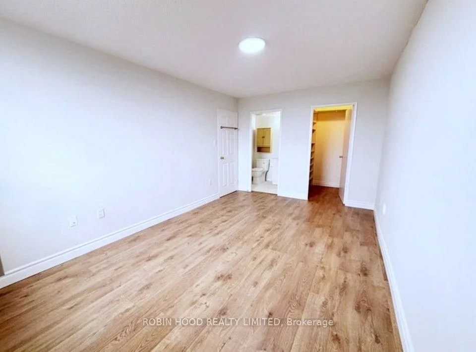 355, Rathburn, Airport Corporate, Mississauga