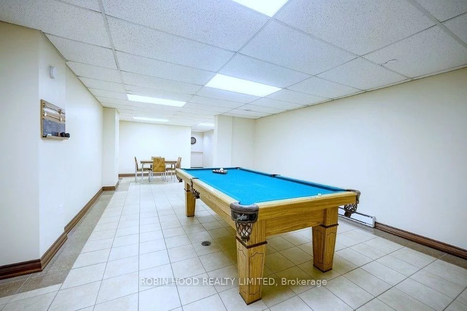 355, Rathburn, Airport Corporate, Mississauga