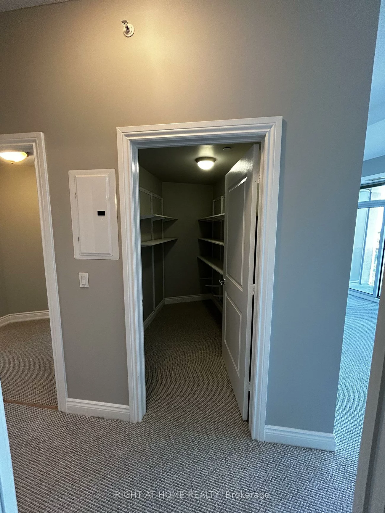 1665, The College, Erin Mills, Mississauga