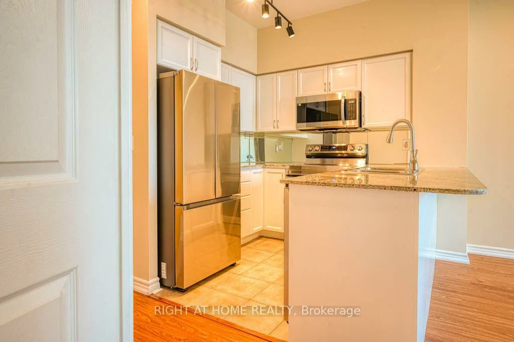 388, Prince Of Wales, City Centre, Mississauga