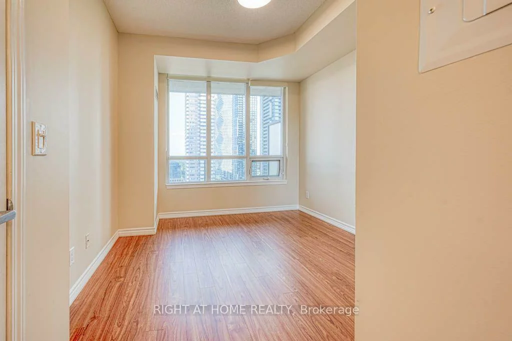 388, Prince Of Wales, City Centre, Mississauga