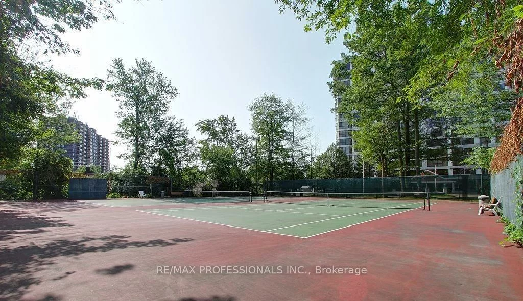 1271, Walden, Clarkson, Mississauga