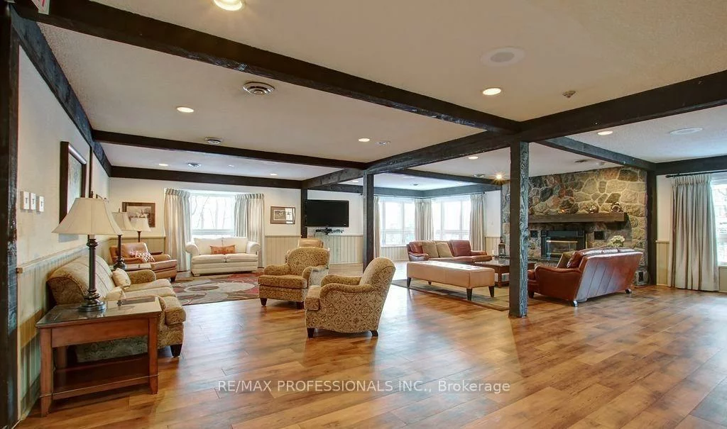 1271, Walden, Clarkson, Mississauga
