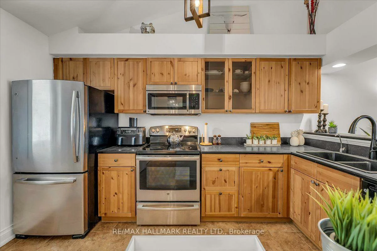 109, Bristol, Hurontario, Mississauga
