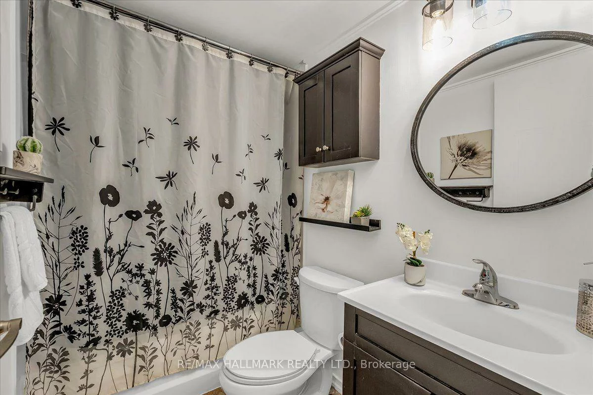 109, Bristol, Hurontario, Mississauga