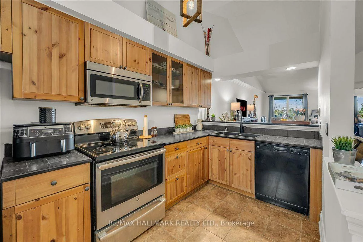 109, Bristol, Hurontario, Mississauga