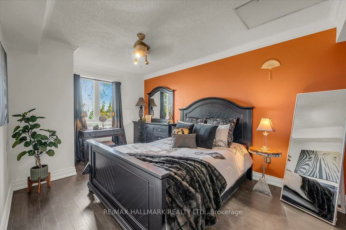 109, Bristol, Hurontario, Mississauga