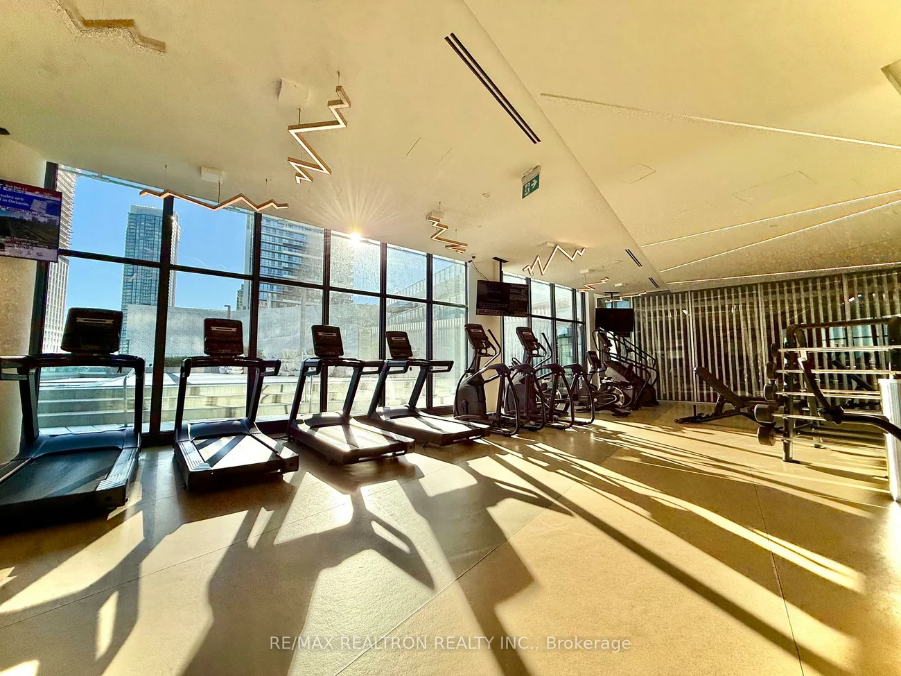 3900, Confederation, City Centre, Mississauga
