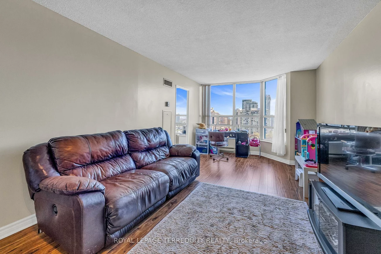 250, Webb, City Centre, Mississauga