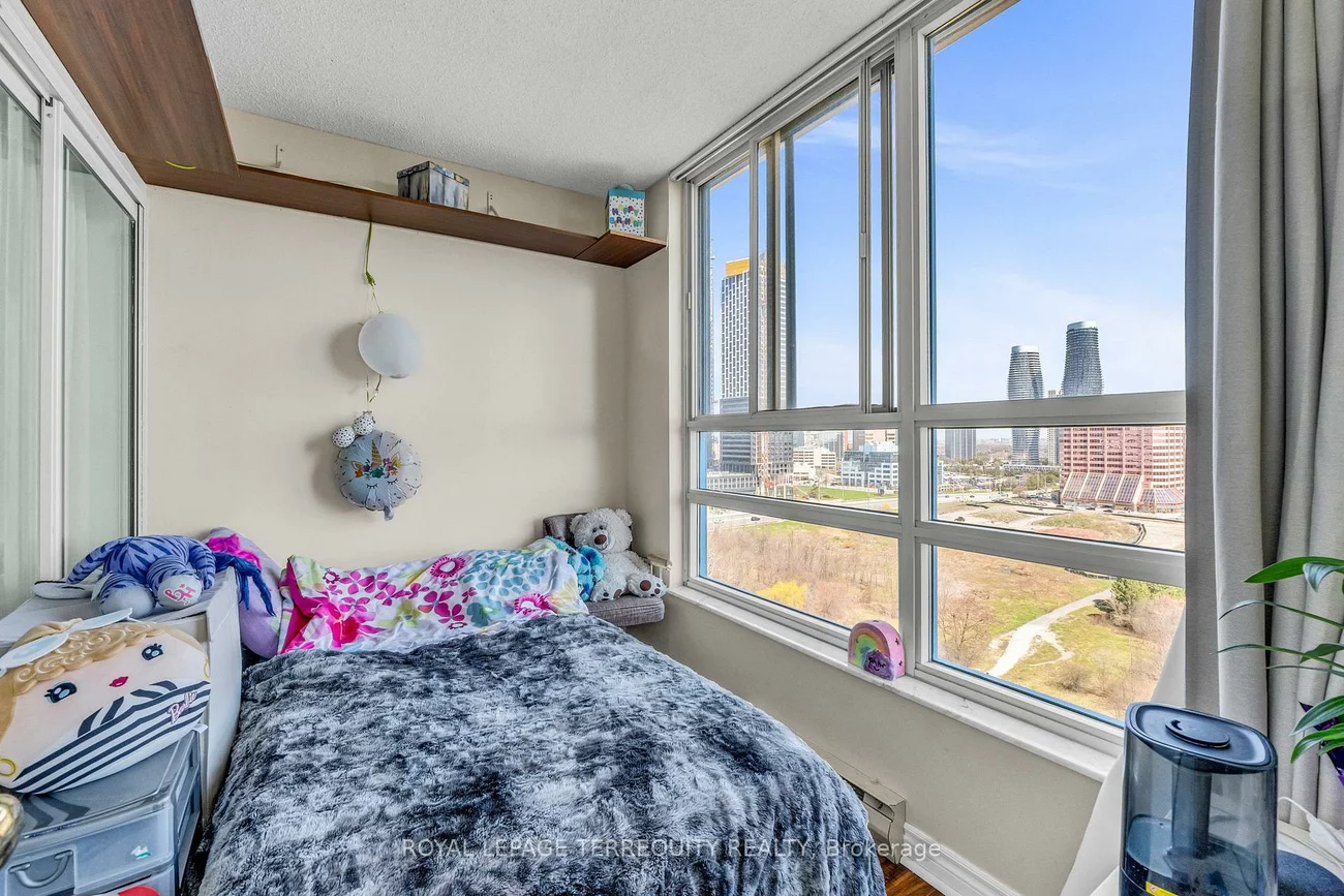 250, Webb, City Centre, Mississauga