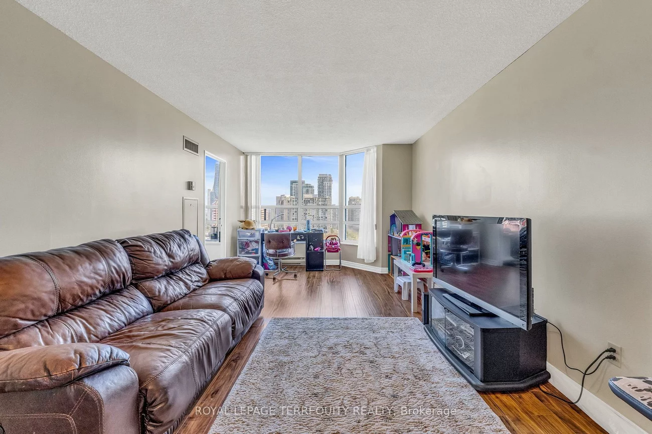 250, Webb, City Centre, Mississauga