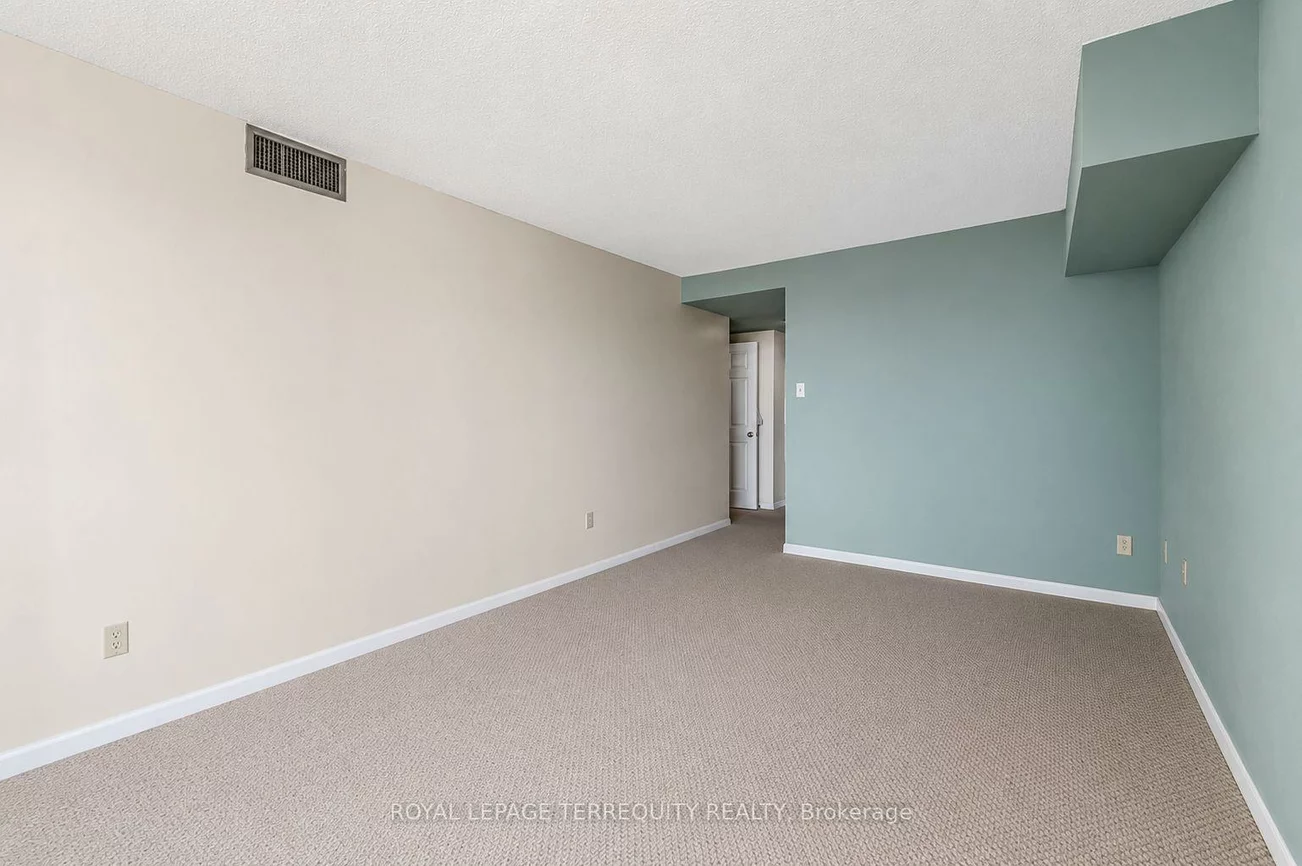 250, Webb, City Centre, Mississauga