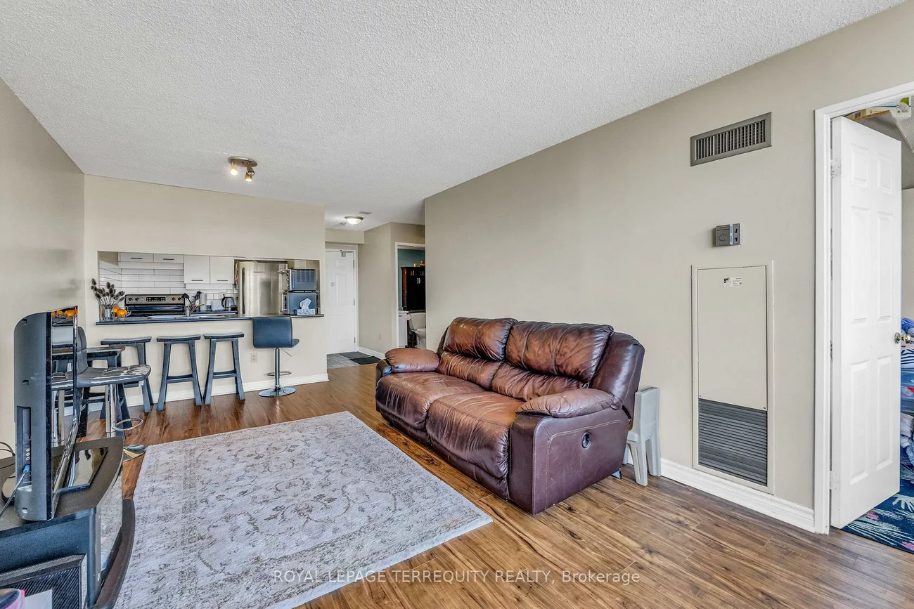 250, Webb, City Centre, Mississauga