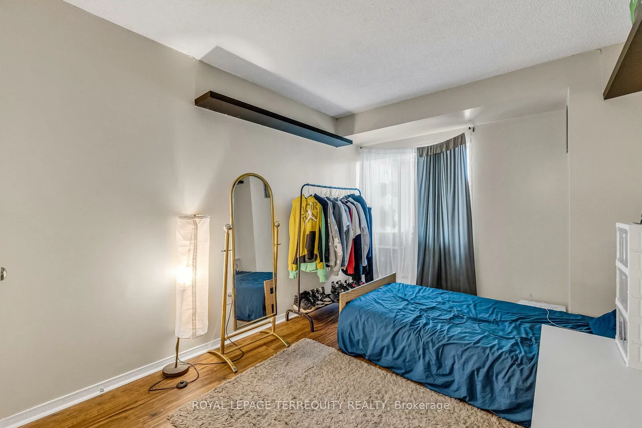 250, Webb, City Centre, Mississauga