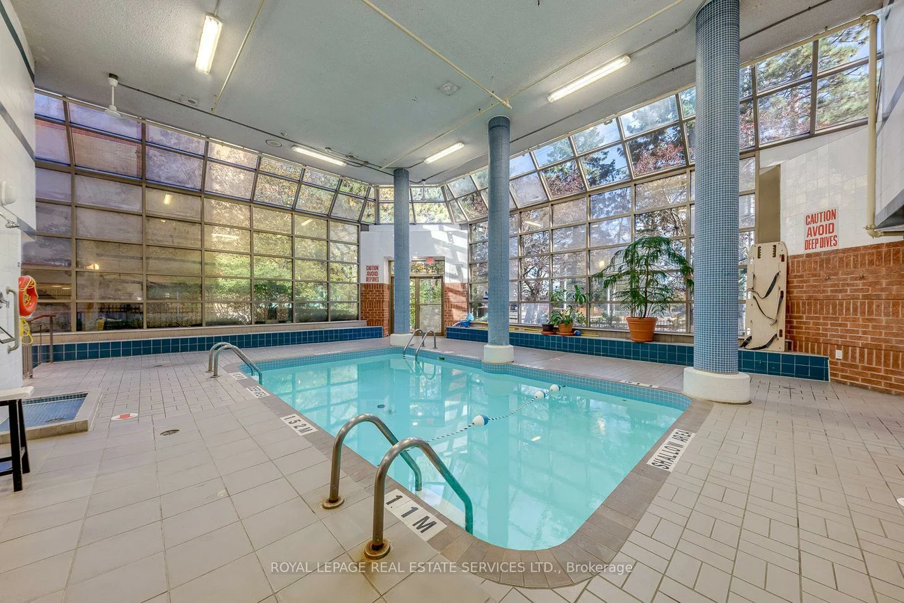 25, Fairview, Fairview, Mississauga