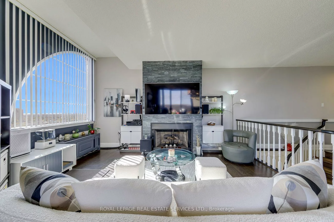 25, Fairview, Fairview, Mississauga