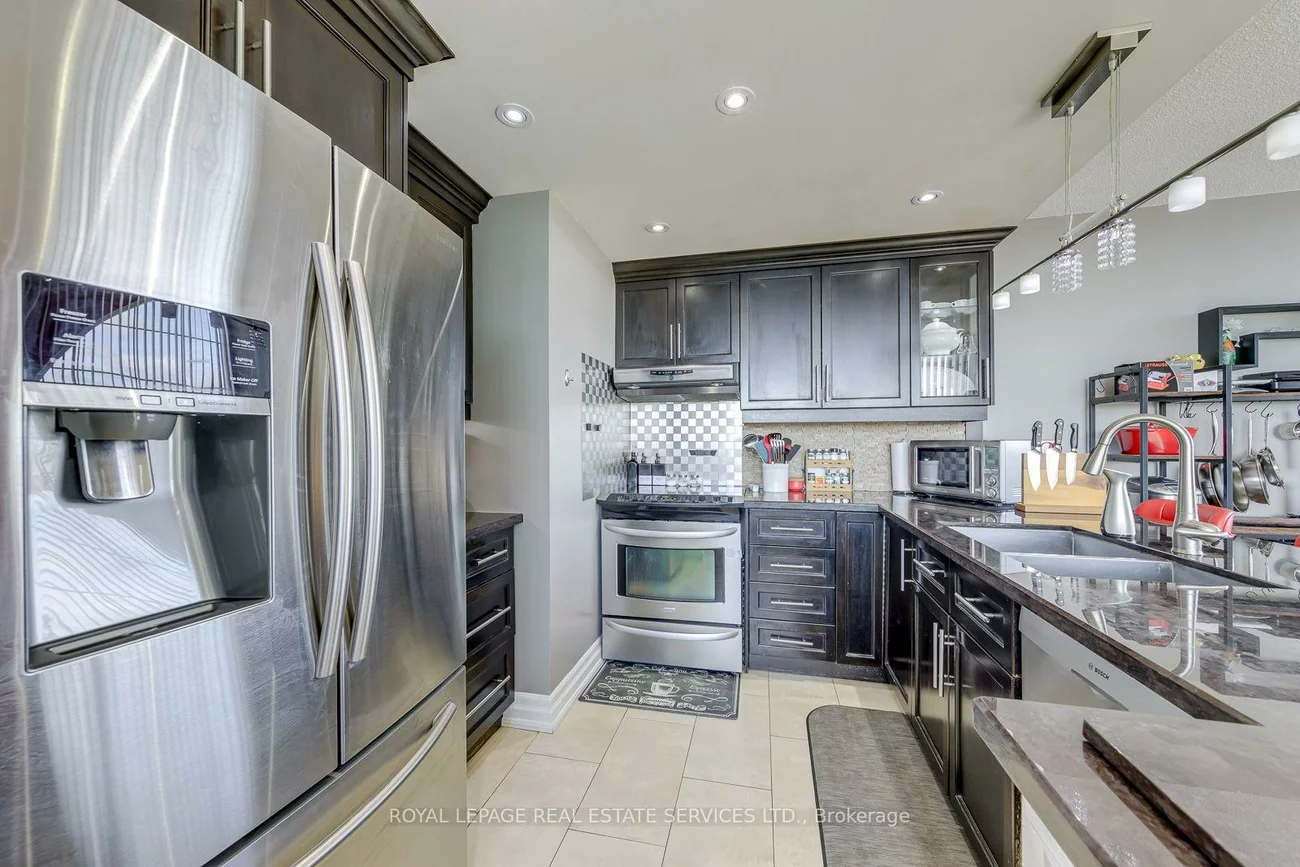 25, Fairview, Fairview, Mississauga