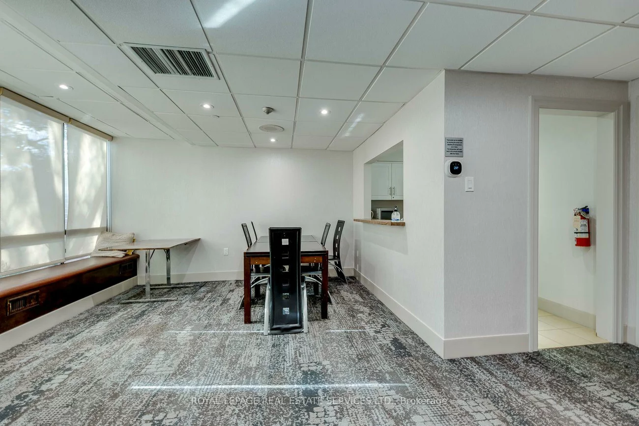 25, Fairview, Fairview, Mississauga