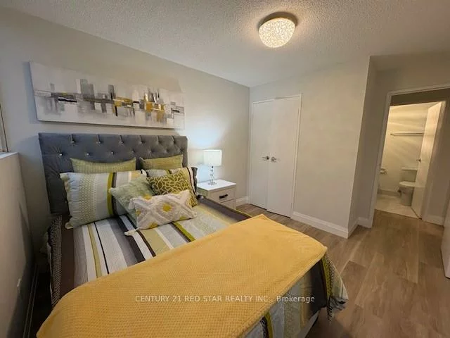 3695, Kaneff, Mississauga Valleys, Mississauga