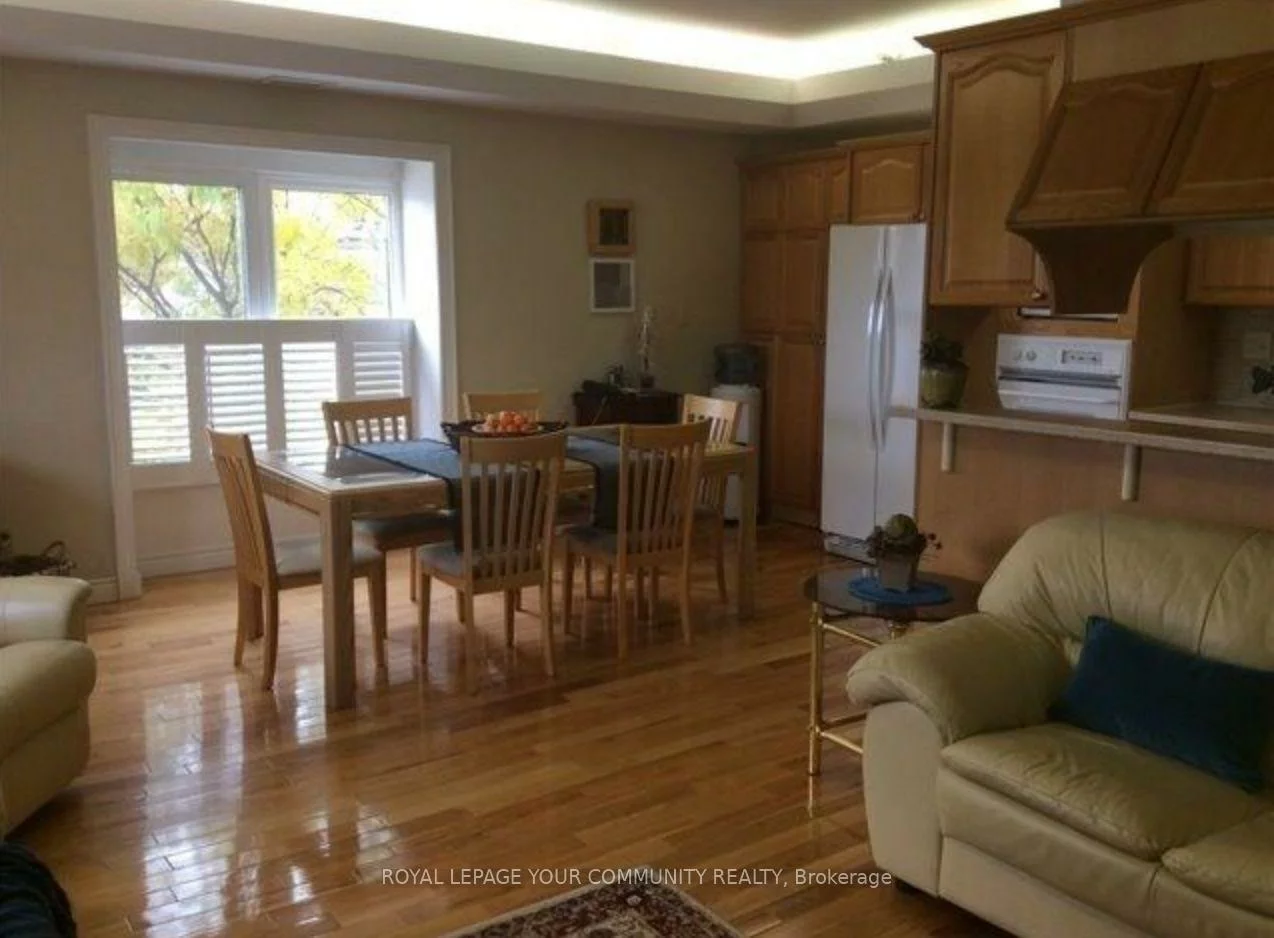 451, Botsford, Central Newmarket, Newmarket