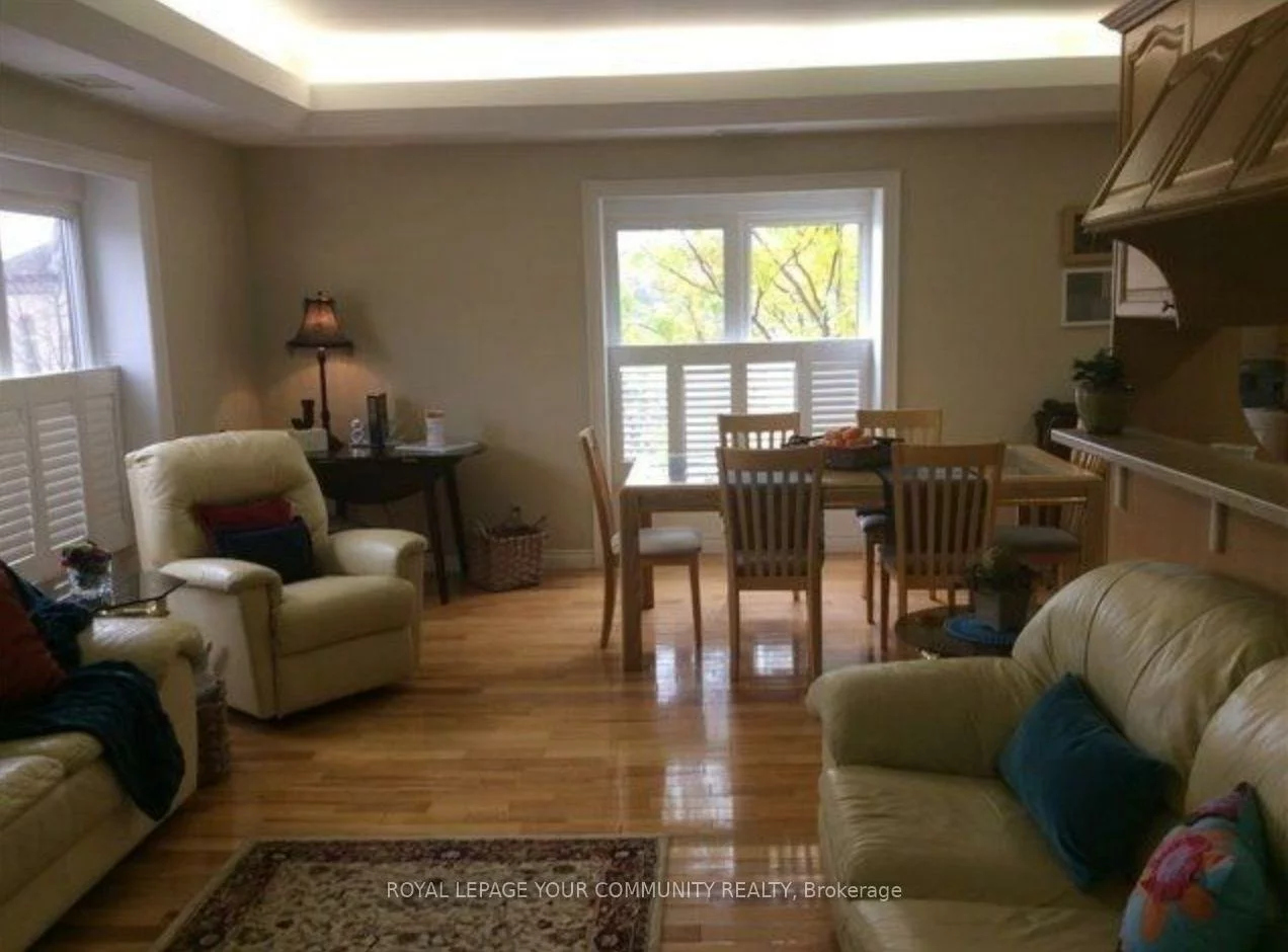 451, Botsford, Central Newmarket, Newmarket