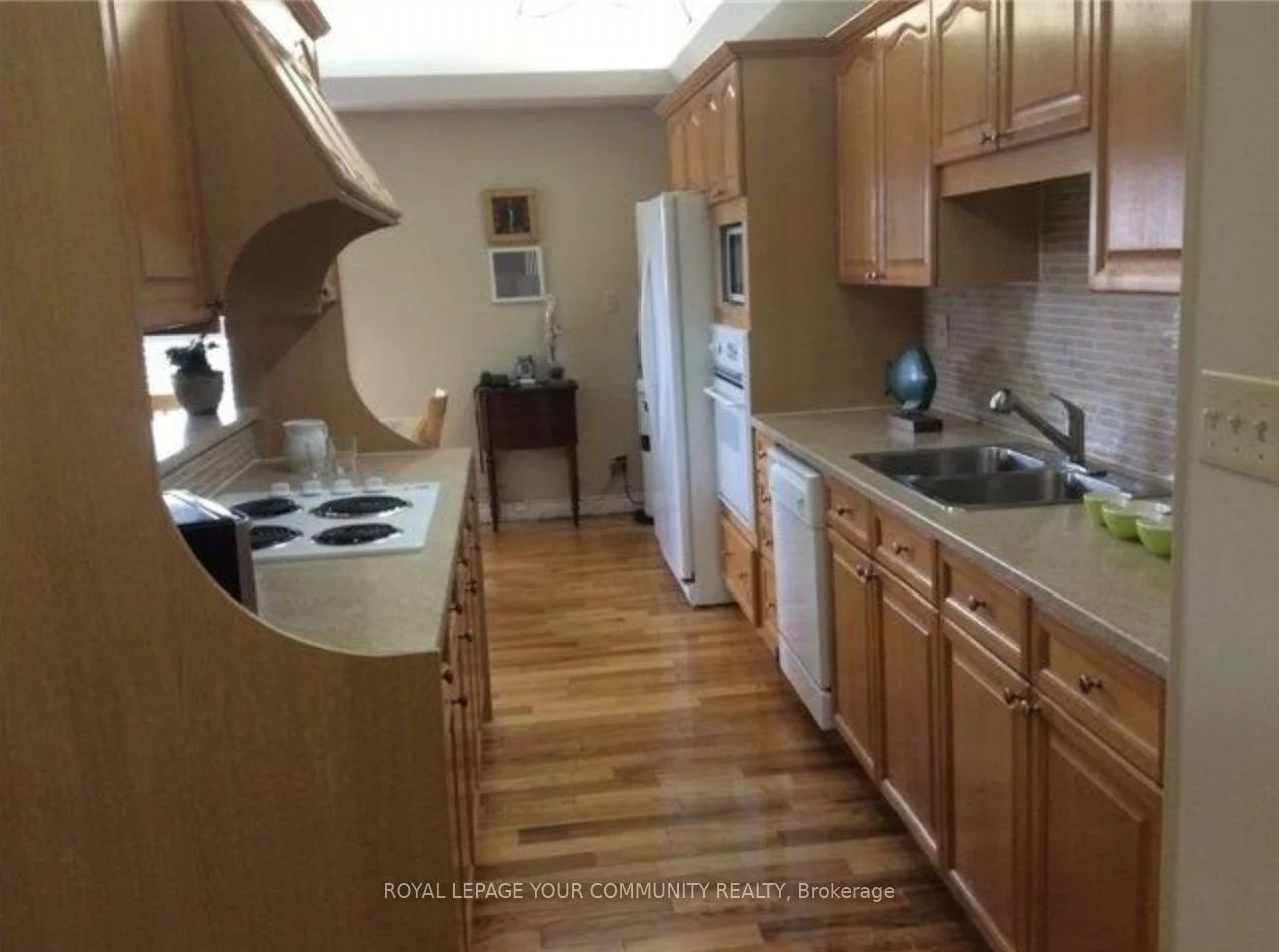451, Botsford, Central Newmarket, Newmarket