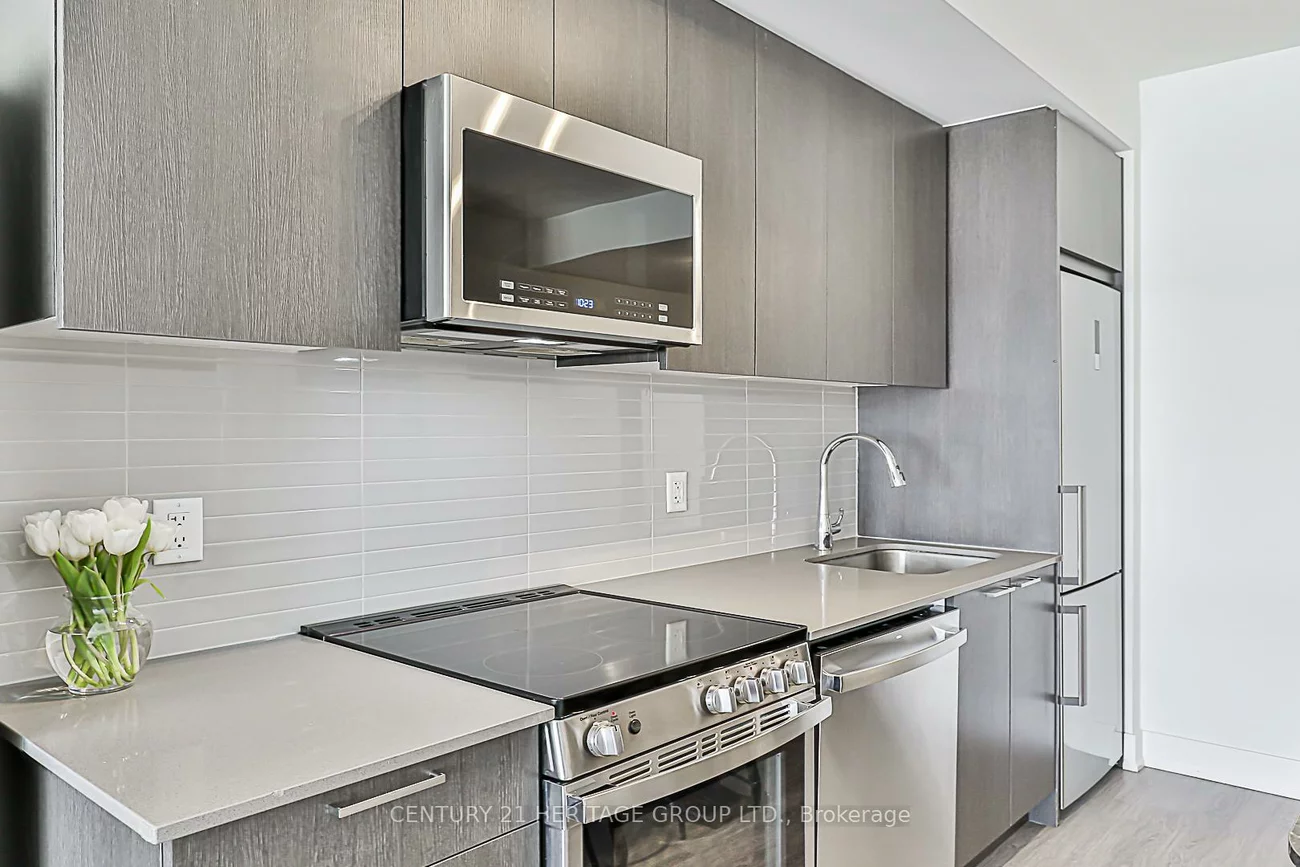 185, Deerfield, Central Newmarket, Newmarket
