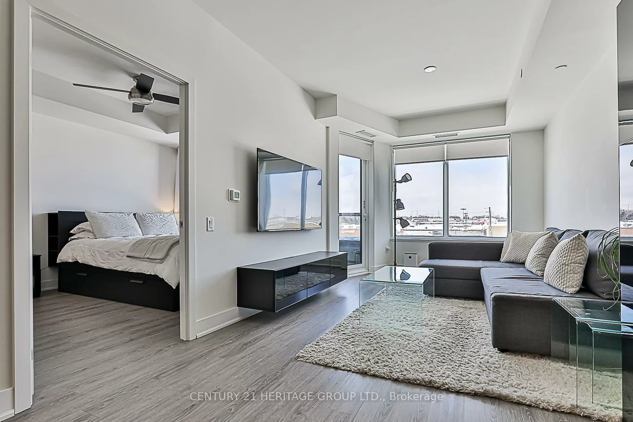185, Deerfield, Central Newmarket, Newmarket