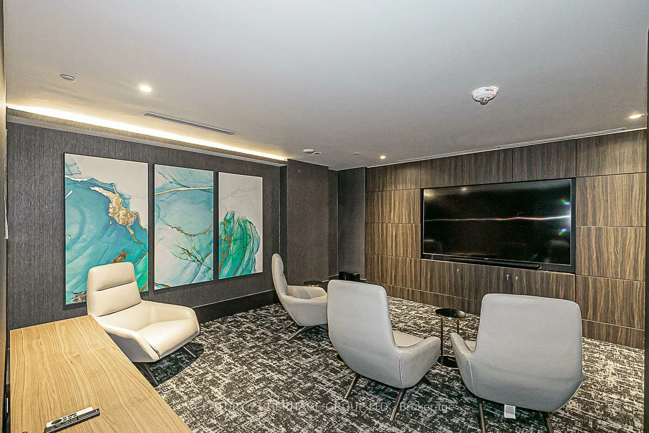 185, Deerfield, Central Newmarket, Newmarket