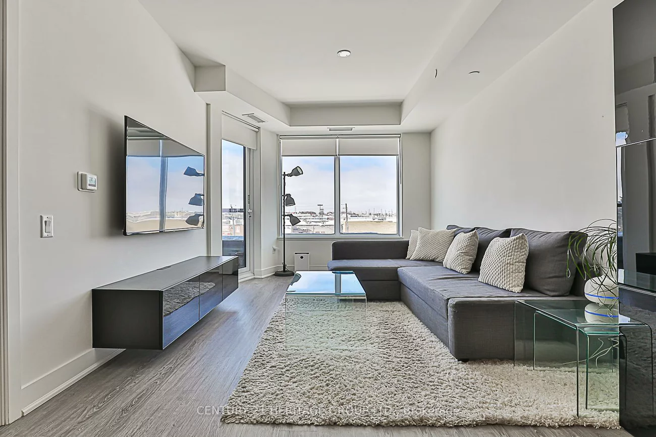 185, Deerfield, Central Newmarket, Newmarket