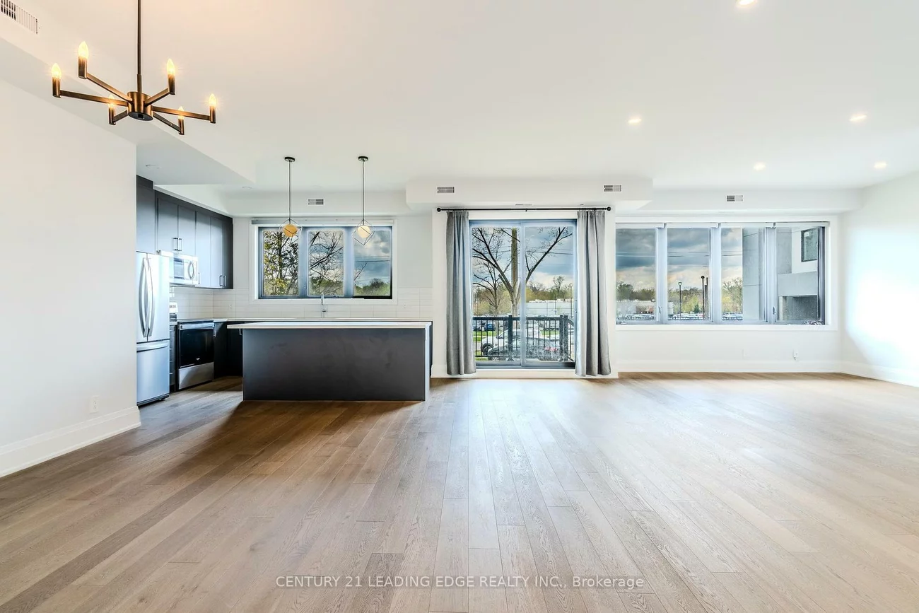 59, CHARLES, Central Newmarket, Newmarket