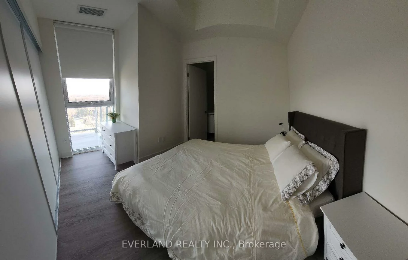 185, Deerfield, Central Newmarket, Newmarket