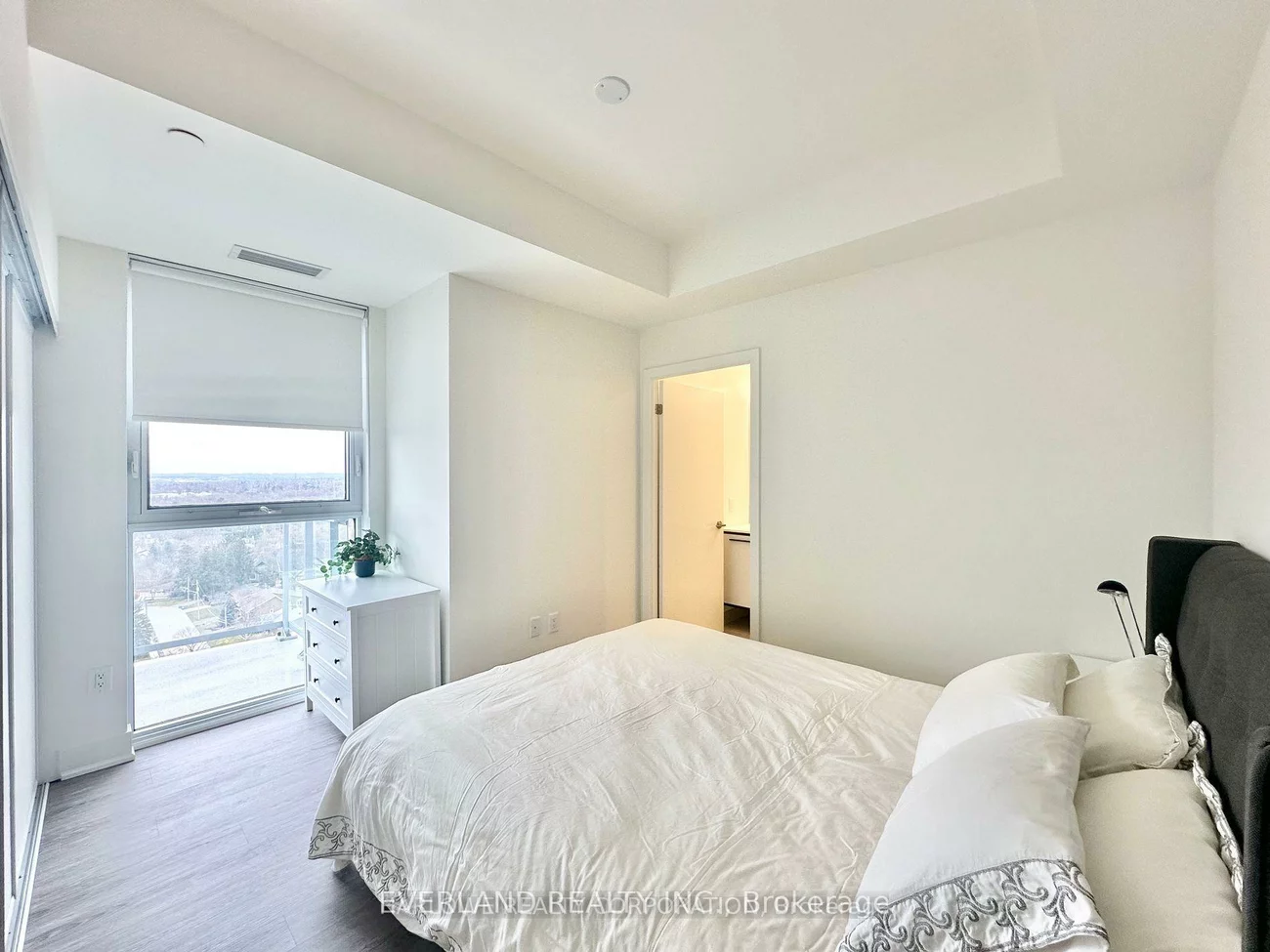 185, Deerfield, Central Newmarket, Newmarket