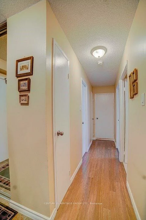 260, Davis, Central Newmarket, Newmarket